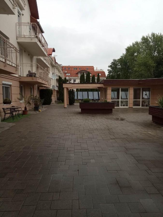 Oazis Wellness Apartman2 Hajduszoboszlo Exterior photo