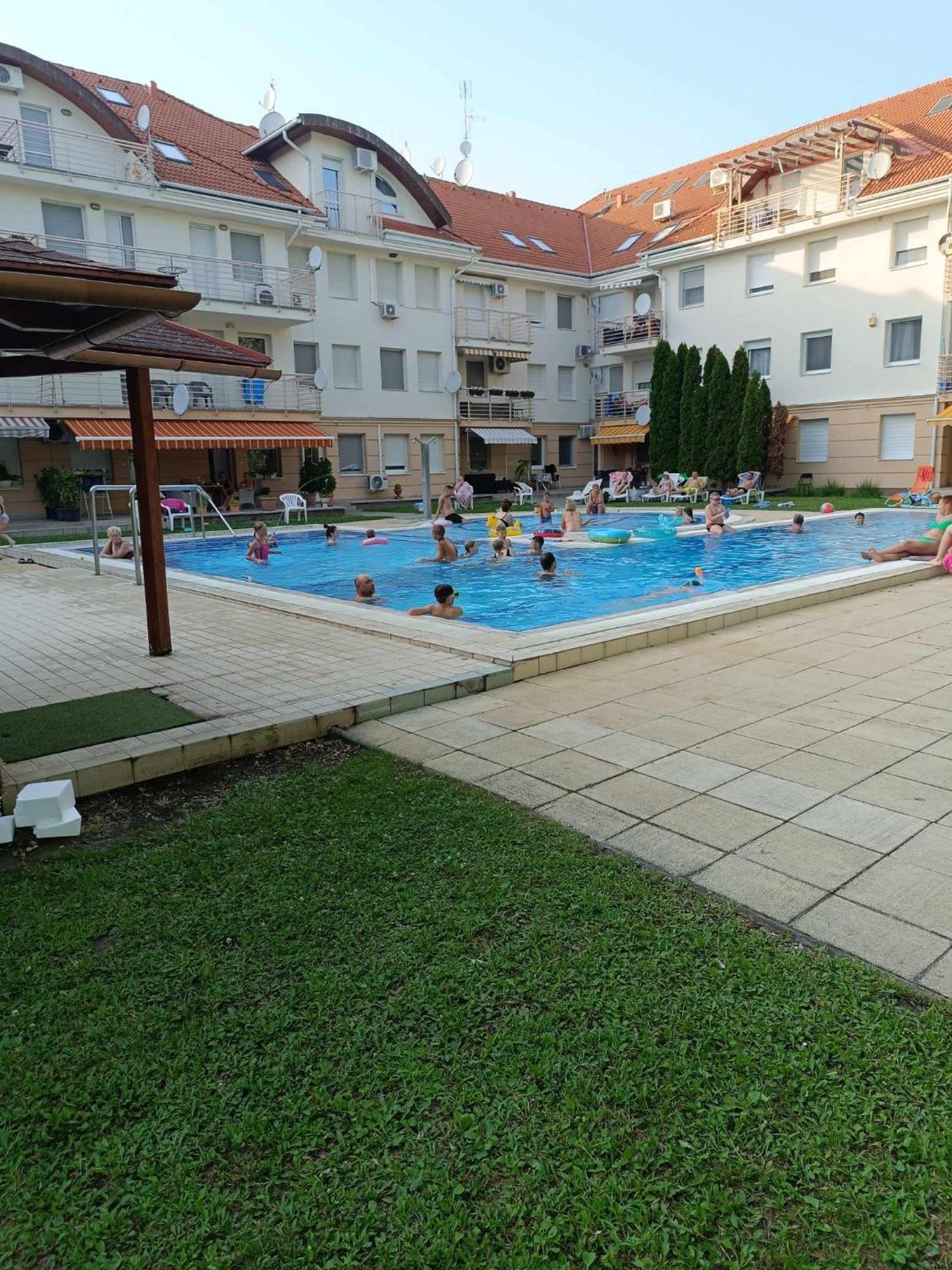 Oazis Wellness Apartman2 Hajduszoboszlo Exterior photo